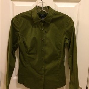 Ann Taylor button down shirt. Size 4